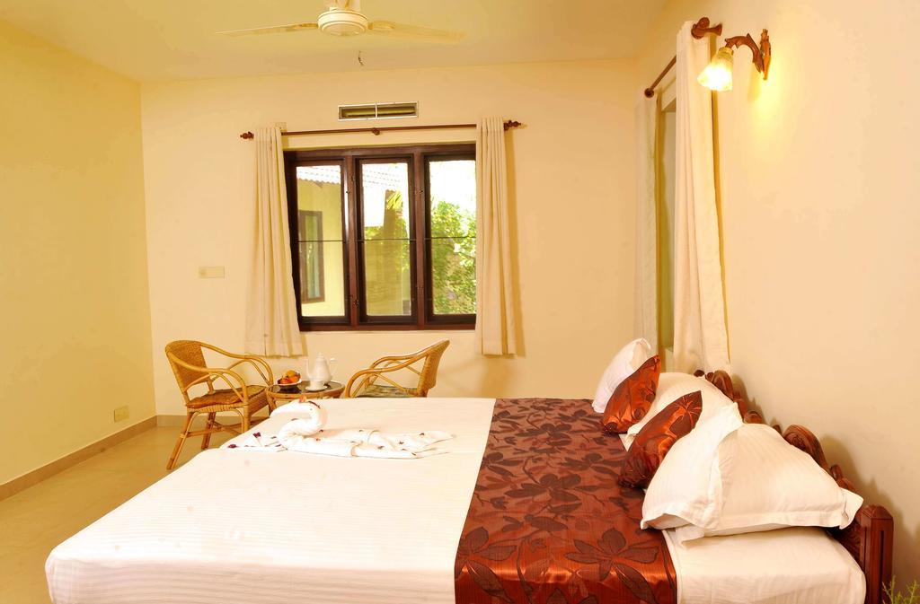 Ananda Lakshmi Ayurveda Retreat Hotel Chowara Room photo