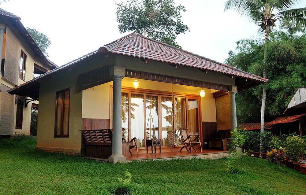 Ananda Lakshmi Ayurveda Retreat Hotel Chowara Exterior photo